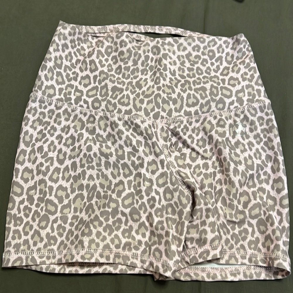 Scrunch Booty shorts